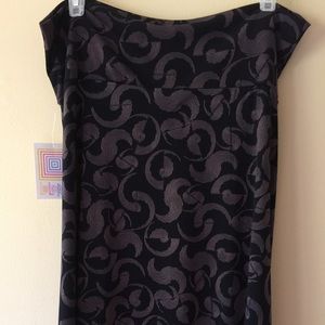 Lularoe Azure Skirt Black & Gray